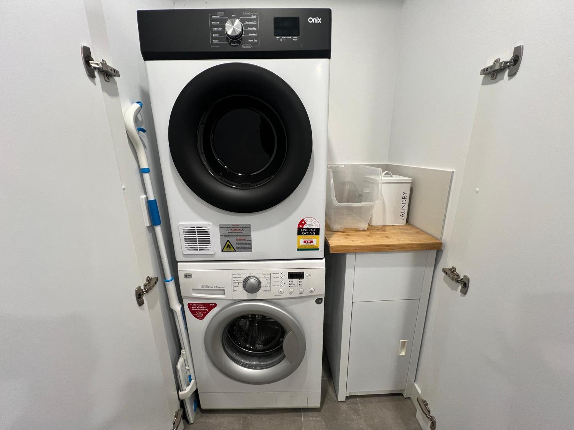 Midnight Luxe 2br 2bath 507 In The Heart Of Braddon L5 Views Pool Sauna Gym Wifi Apartment
