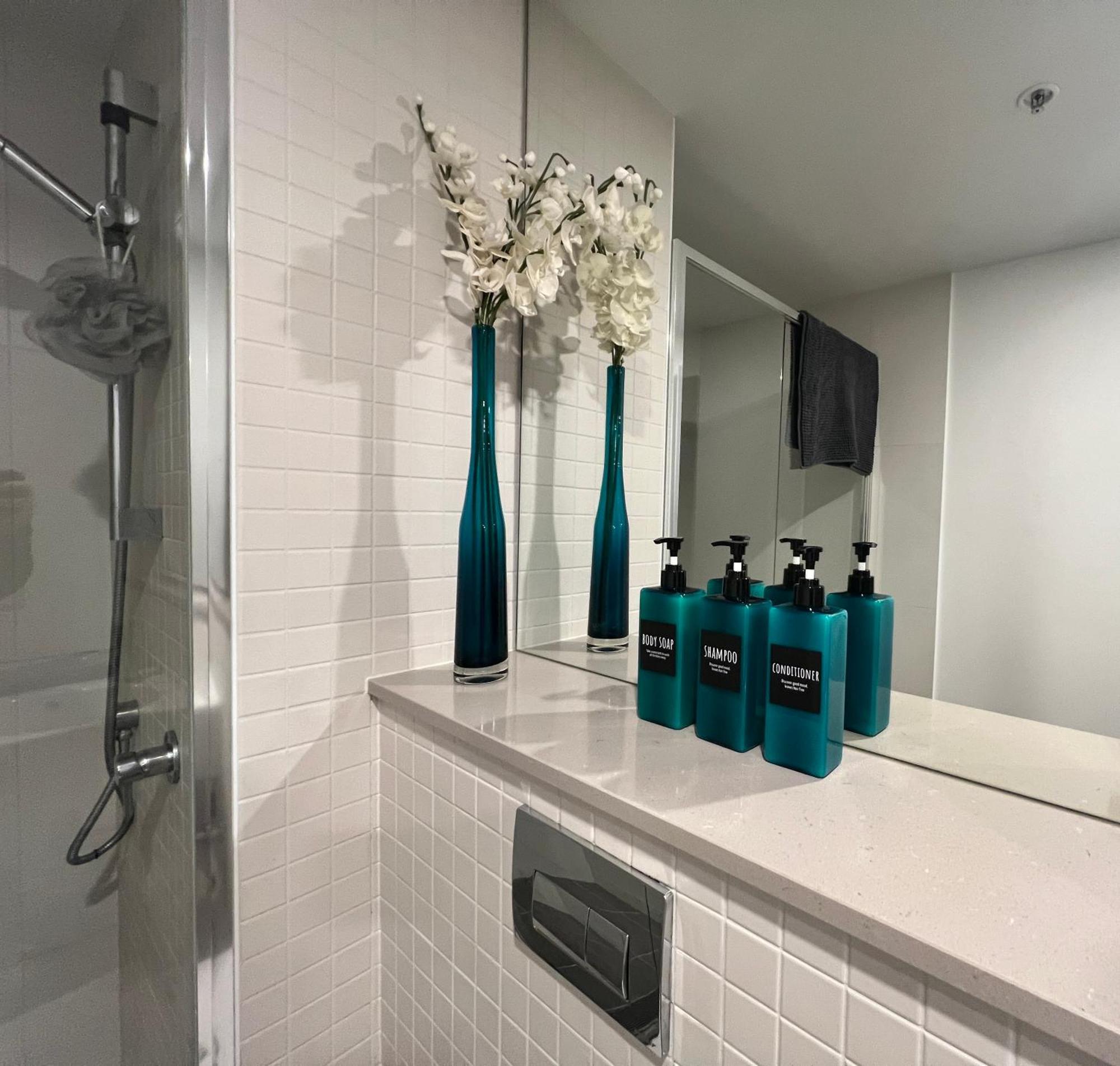 Apartment Midnight Luxe 2br 2bath 507 In The Heart Of Braddon L5 Views Pool Sauna Gym Wifi