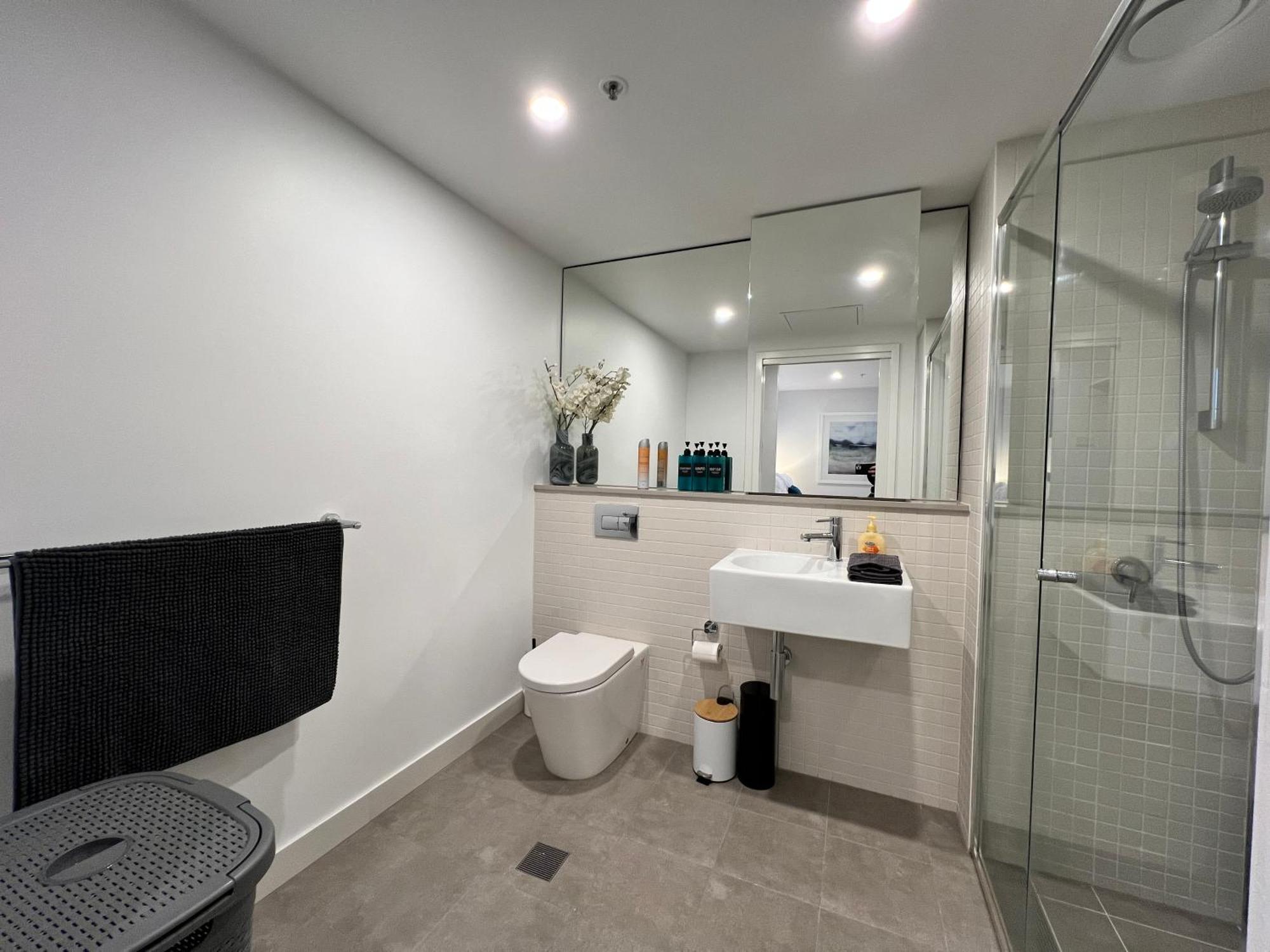 Midnight Luxe 2br 2bath 507 In The Heart Of Braddon L5 Views Pool Sauna Gym Wifi