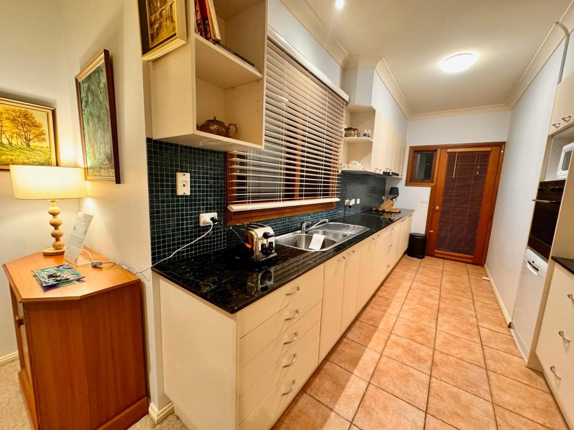 Holiday home 3 Bdrm 2 Bthrm House Close To Cbd & Anu Canberra