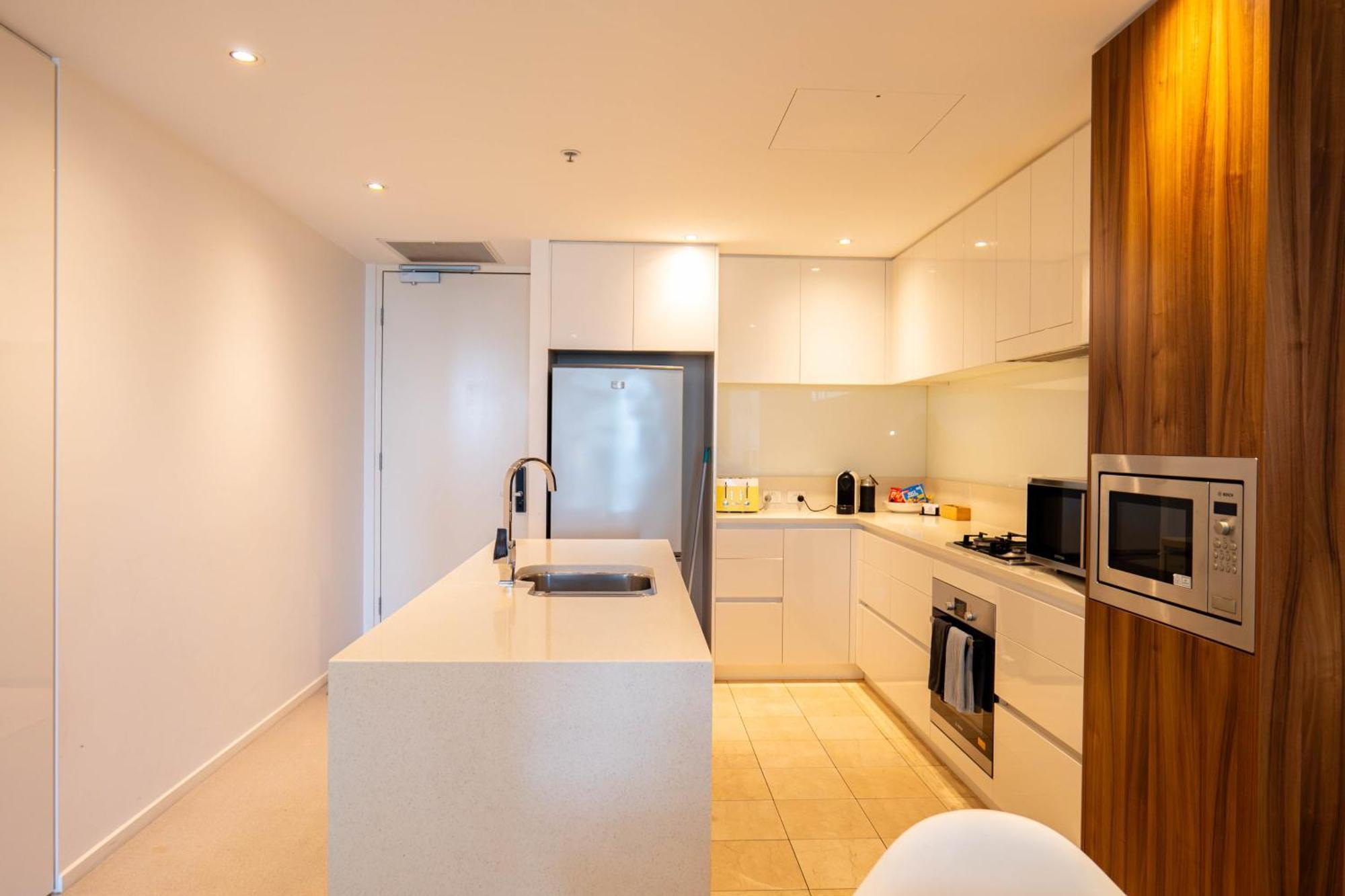 Manhattan - Cbd - * Canberra