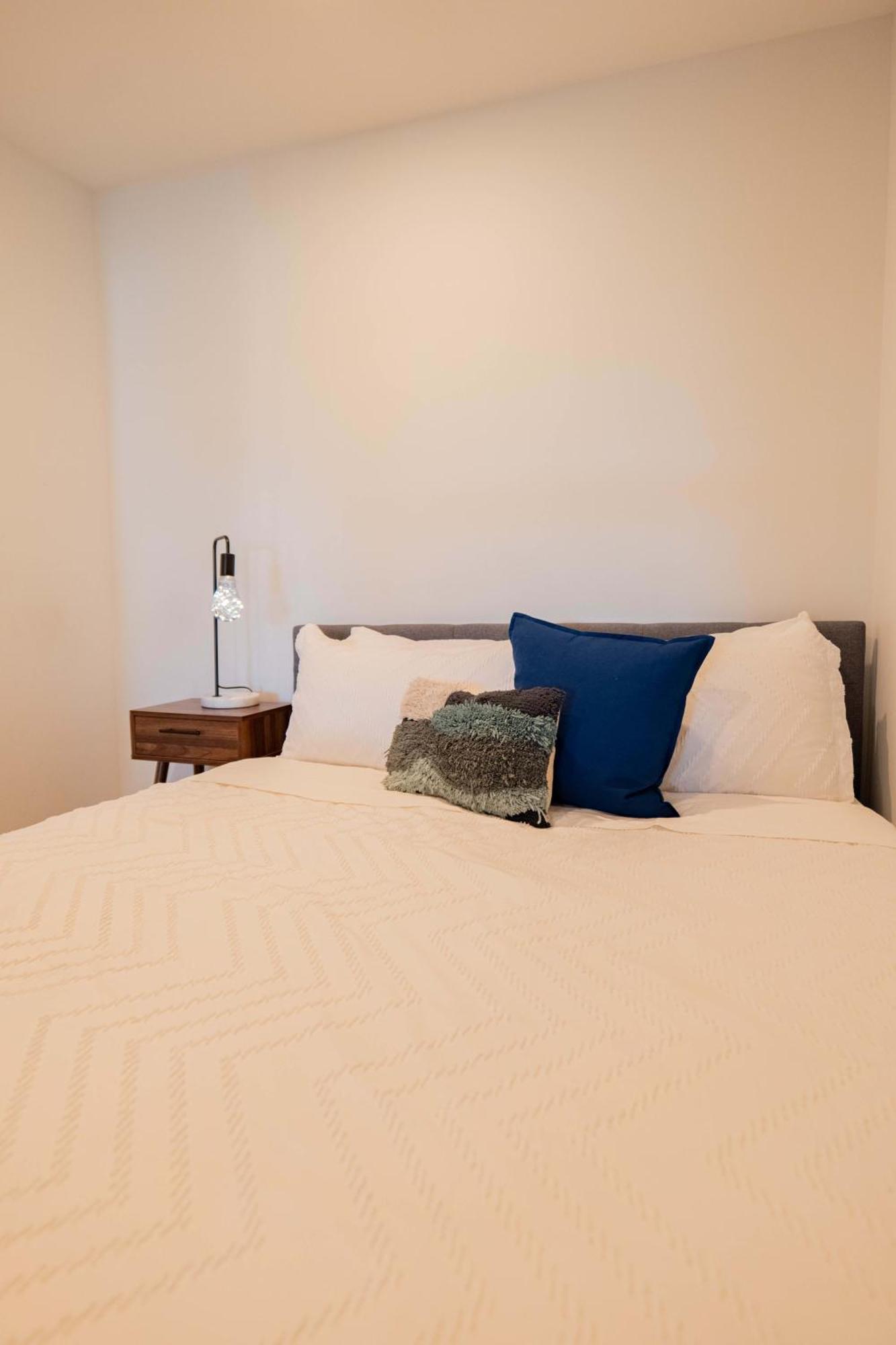 2 Bedroom 2 Bath 1 Car On Lonsdale Street Apartment Canberra