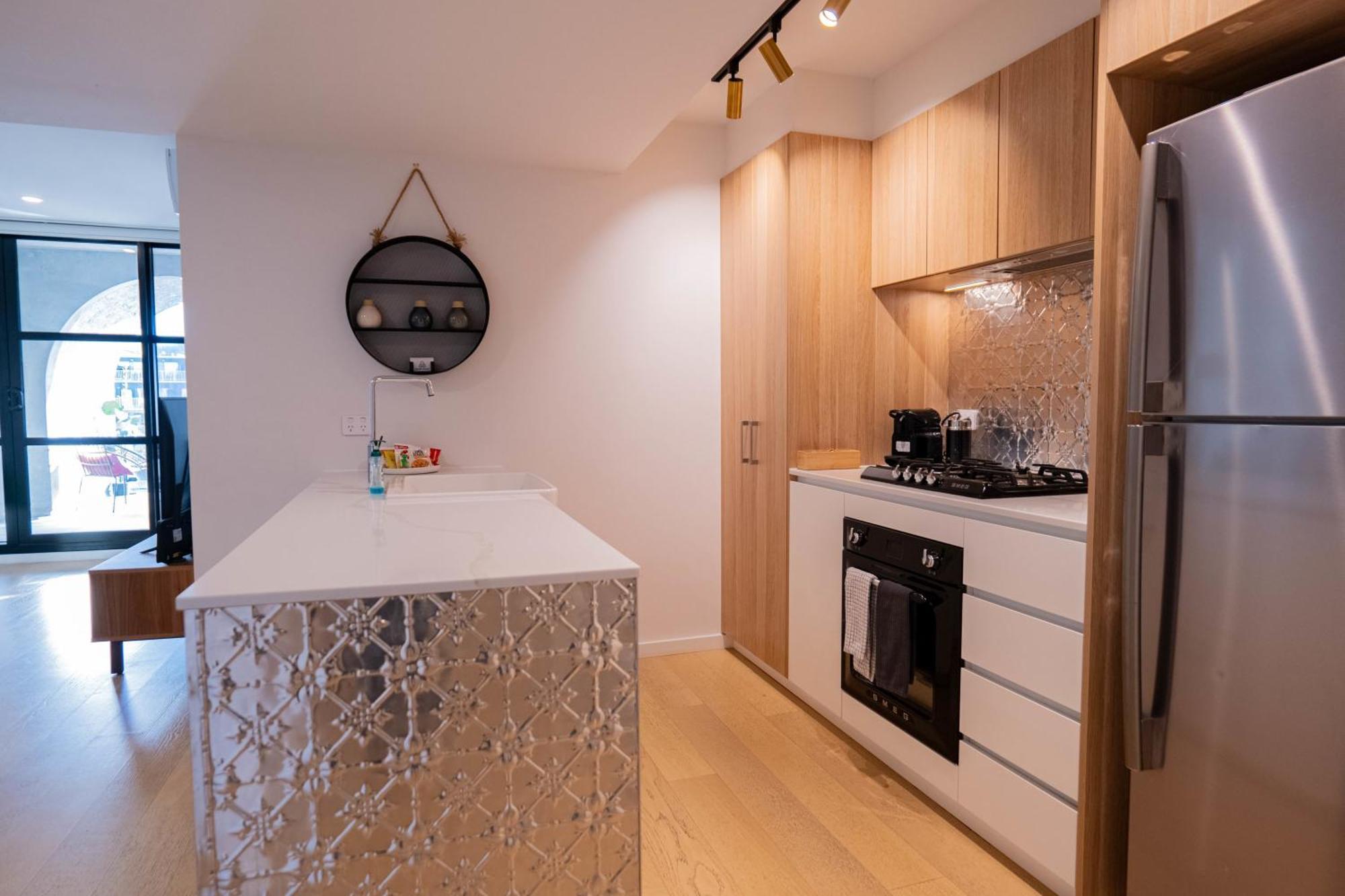 Apartment 2 Bedroom 2 Bath 1 Car On Lonsdale Street Canberra
