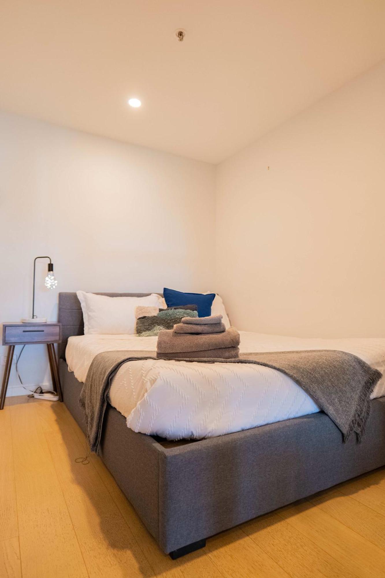 2 Bedroom 2 Bath 1 Car On Lonsdale Street Apartment Canberra