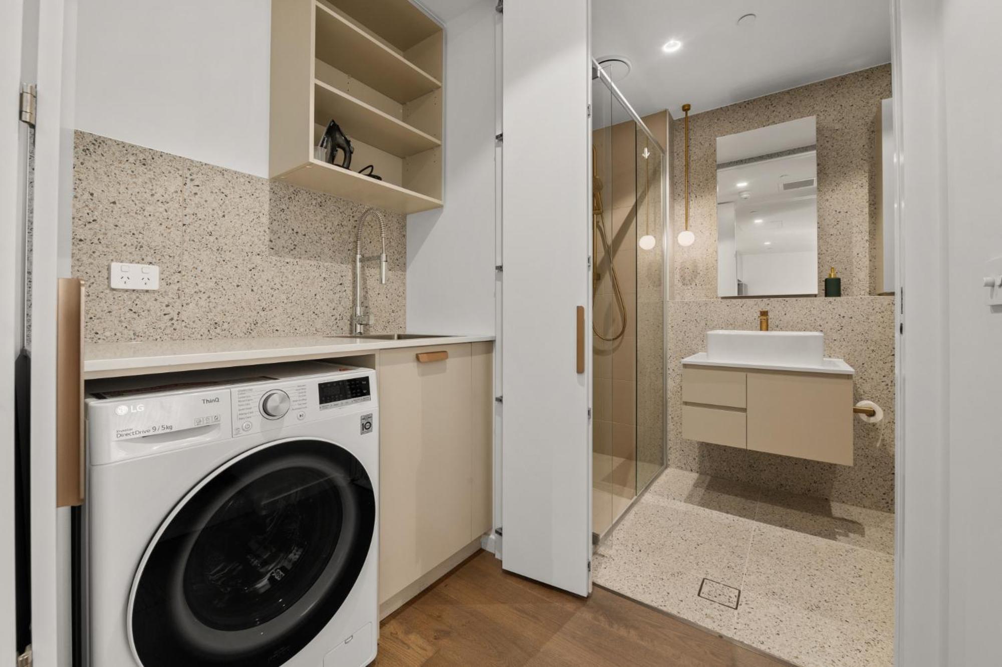Chic And Elegant 1-bed In Unbeatable Location Apartment *