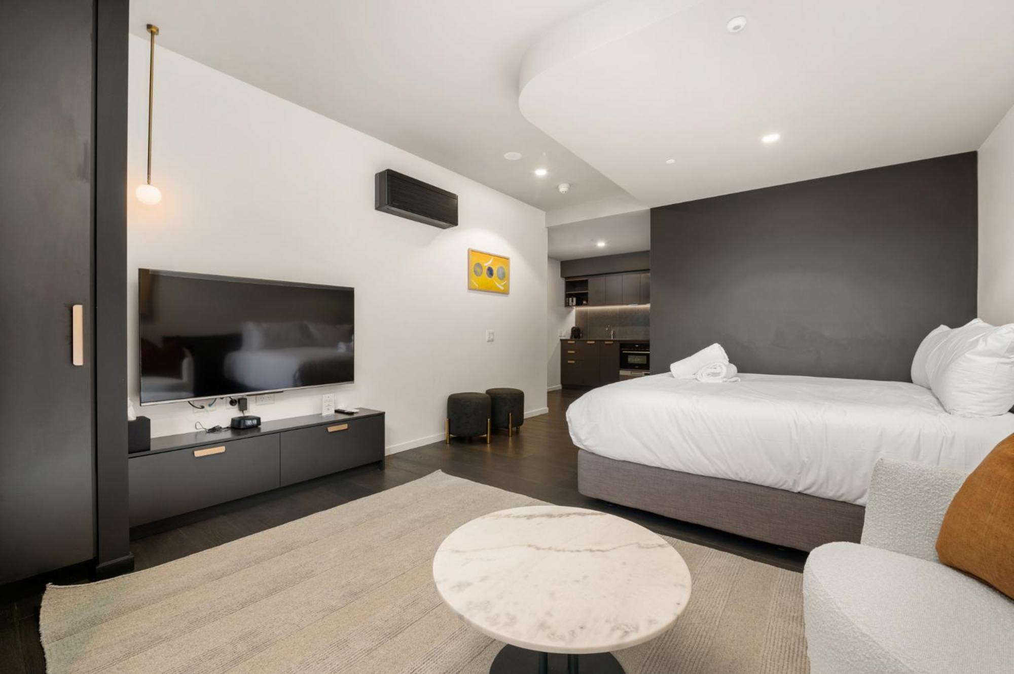 Spotless Braddon With Accessible Bathroom Canberra