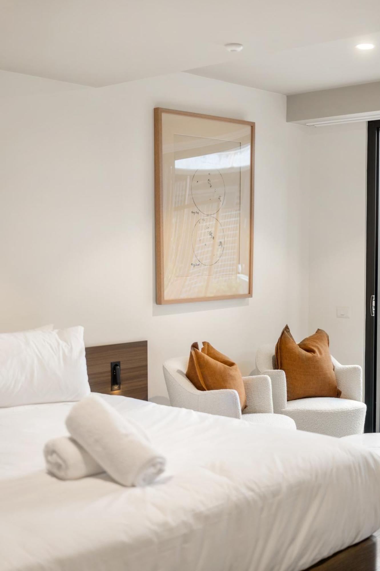 Spotless Braddon With Accessible Bathroom