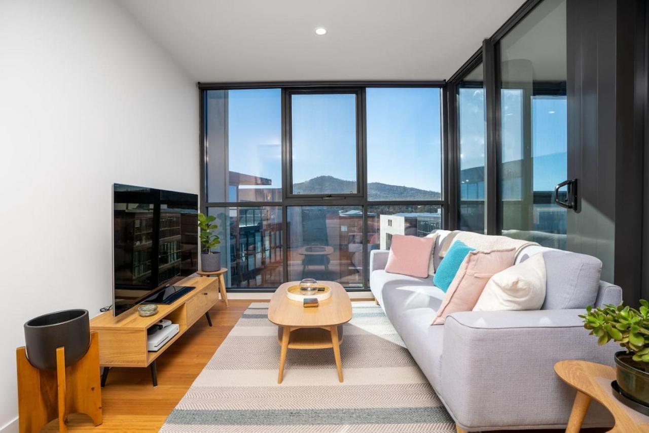 Perfectly Located 1br Ba Apartment Canberra