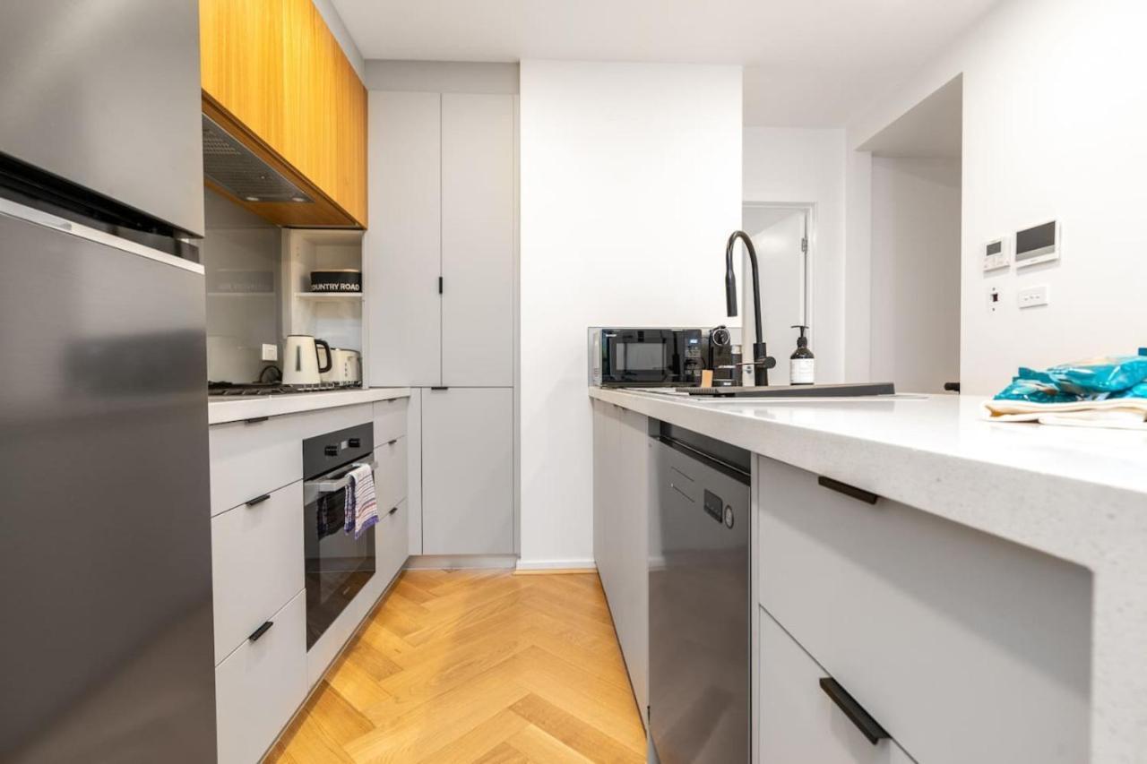 2-storey Lumiere Townhouse With Private Courtyard * Canberra
