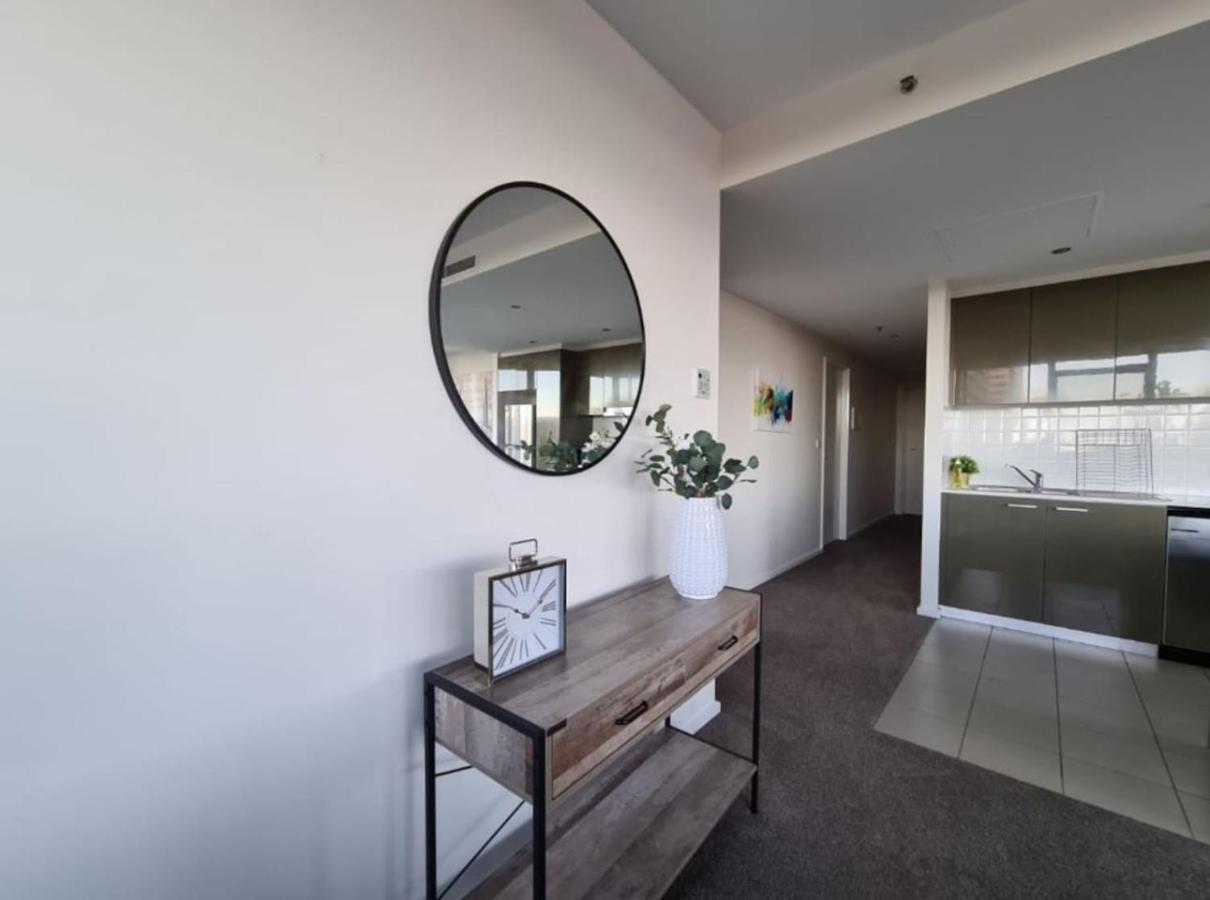 Grand 2br Between Anu And Canberra