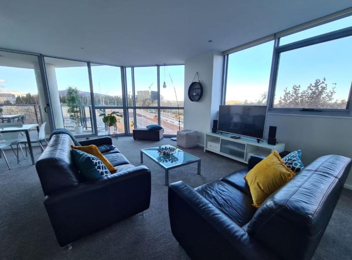 Grand 2br Between Anu And Apartment