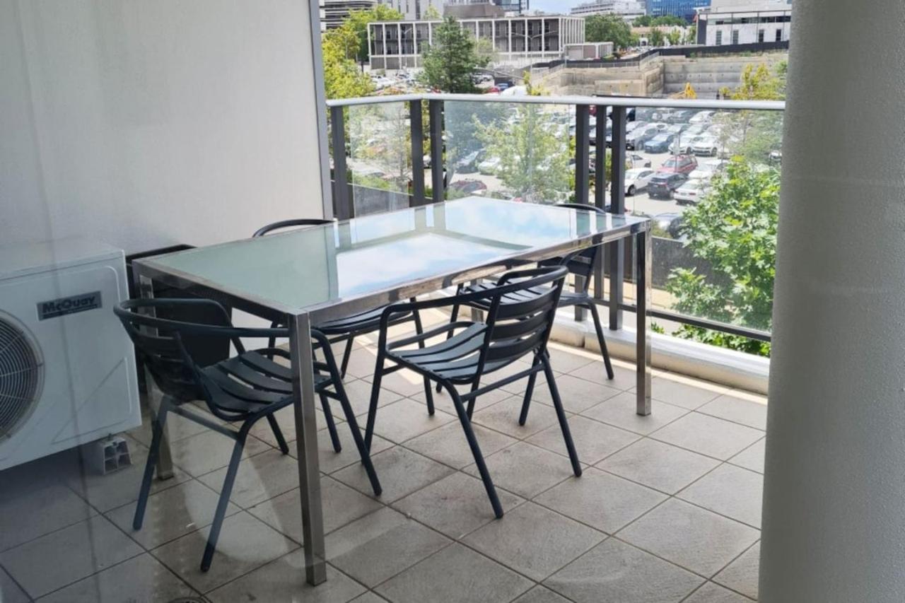 Grand 2br Between Anu And Apartment *