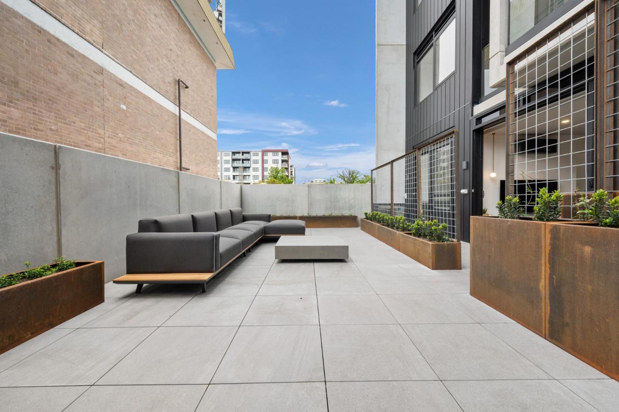 Apartment Bright In Braddon With Parking *