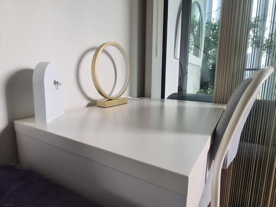 Stylish With Rooftop Pool, Minutes From And Anu Canberra