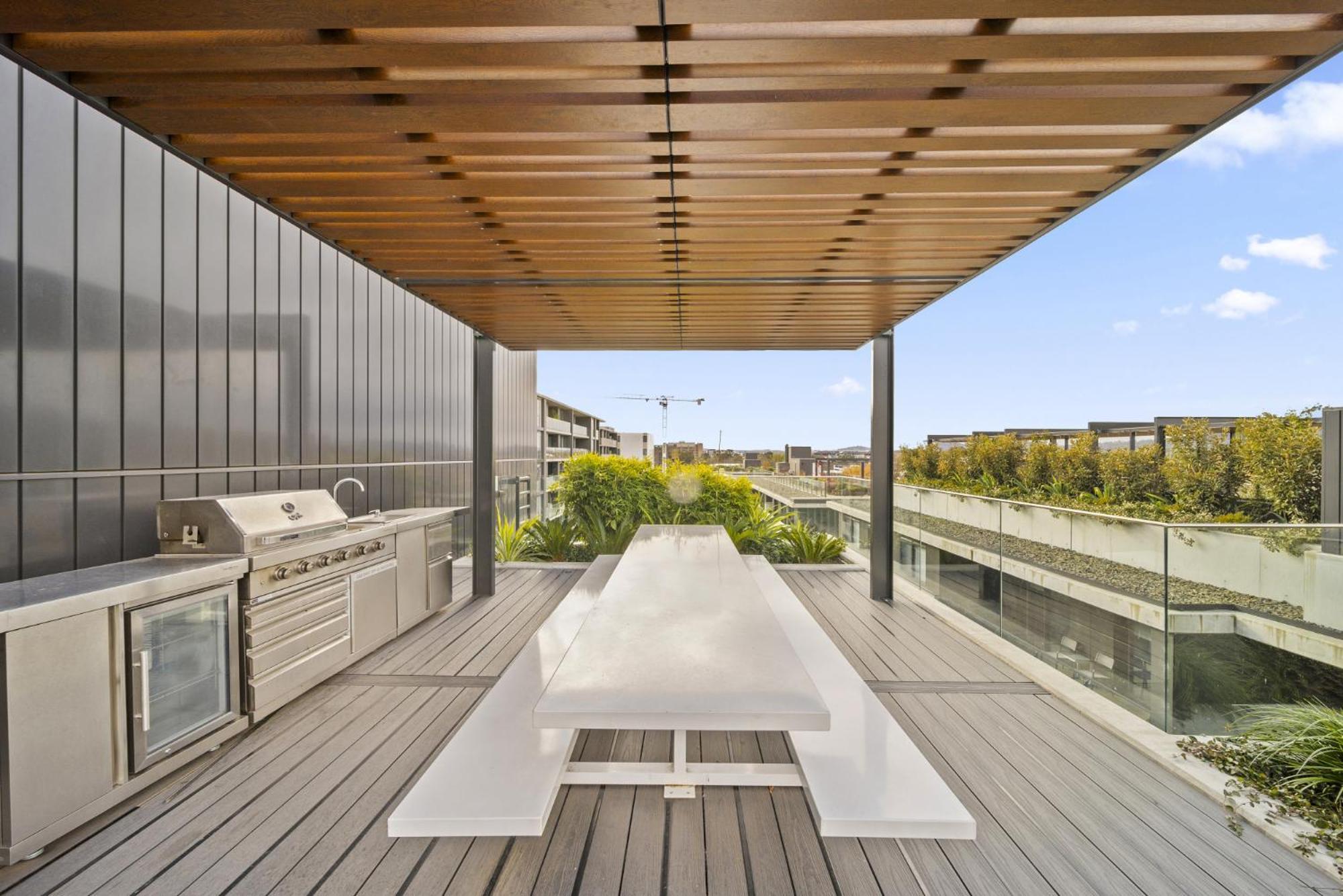 Apartamento Sleek Inner-city 2-bed With Swimming Pool & Bbq Camberra