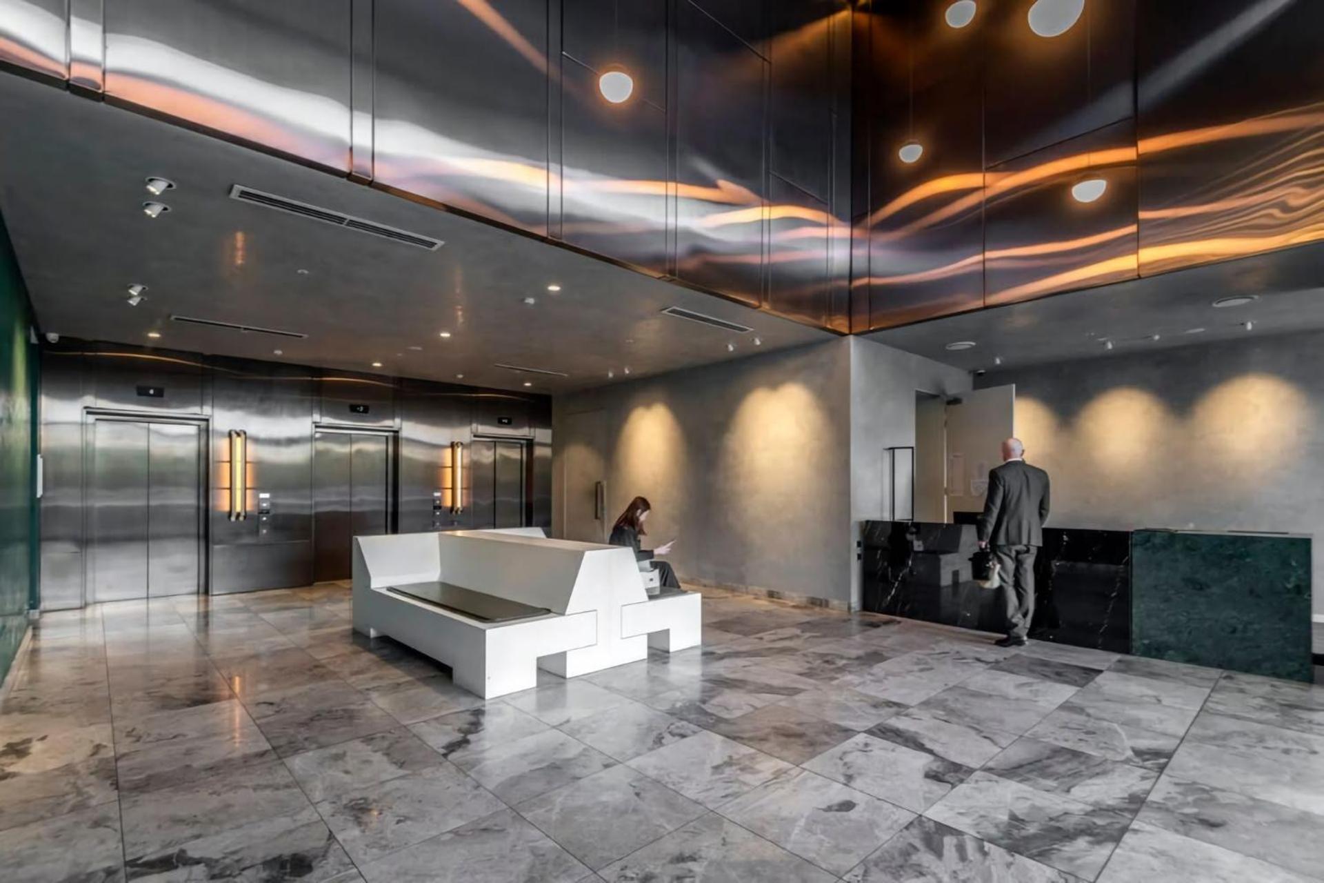 London Circuit Escape Apartment