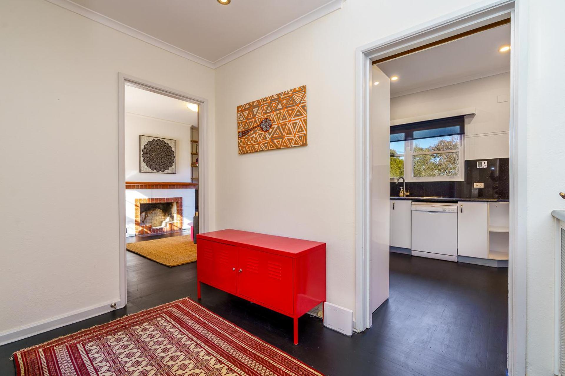Tranquil 2br Near Lovers Lock And Shops Canberra
