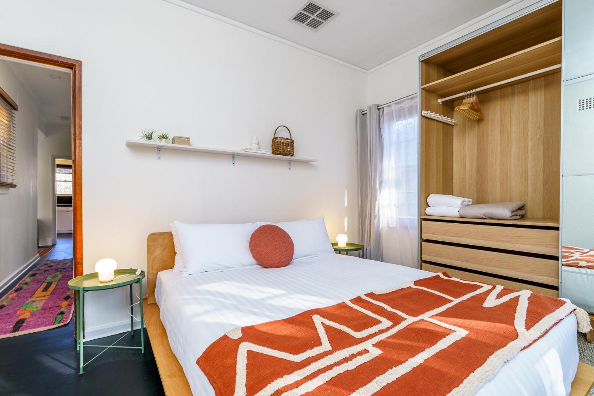 Tranquil 2br Near Lovers Lock And Shops Canberra