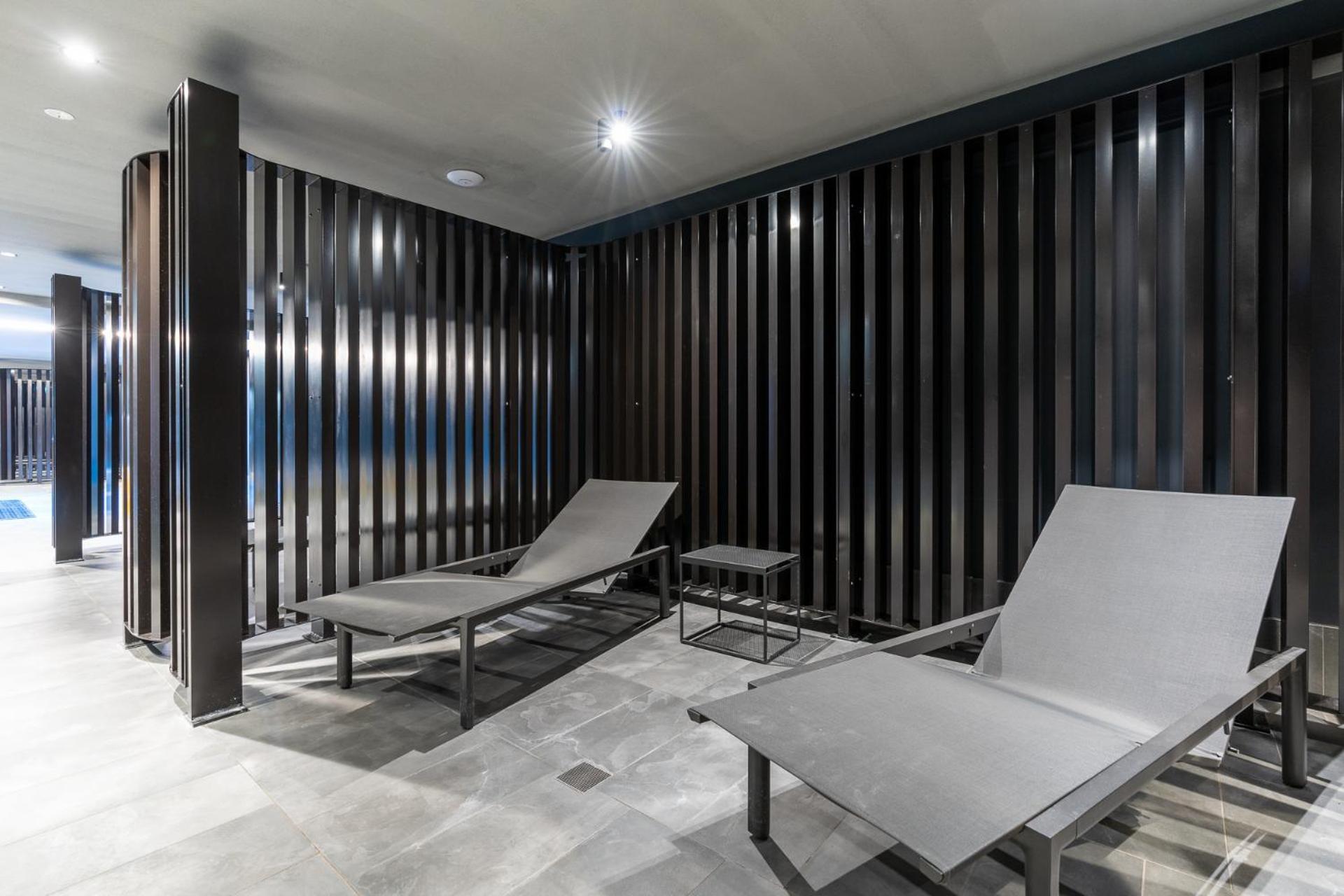 Private In The Heart Of Braddon Apartment *