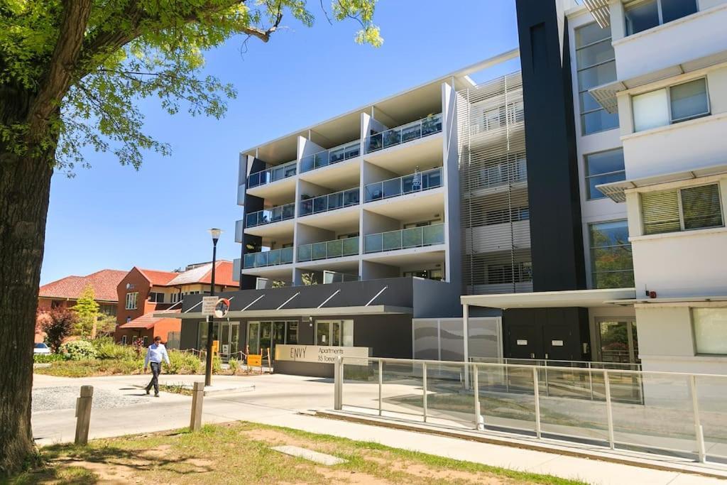 3br Braddon Flat, 8 Mins Walk To Cbd Apartment