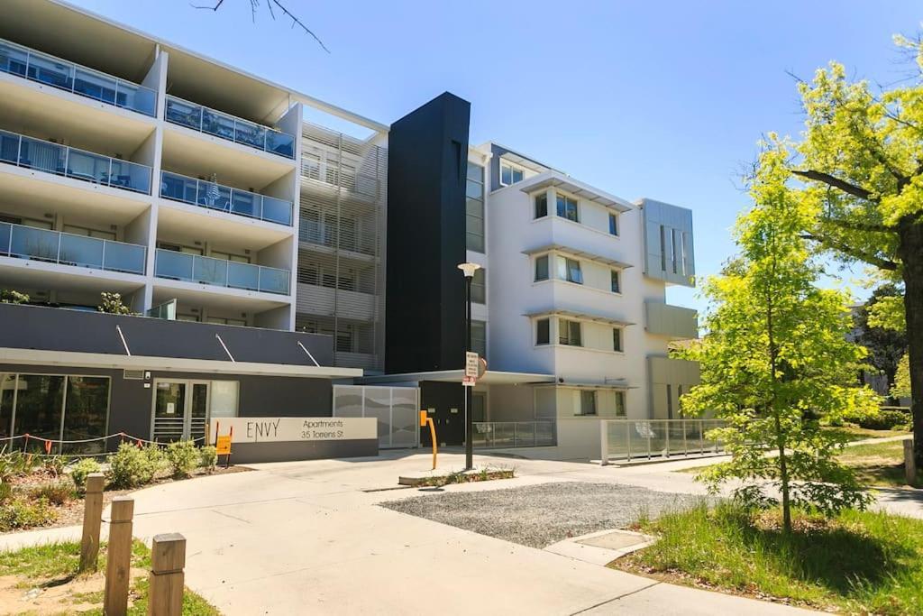 3br Braddon Flat, 8 Mins Walk To Cbd