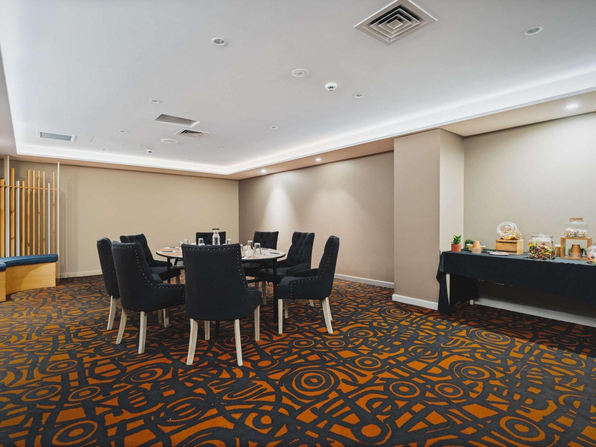 Novotel 4* Canberra