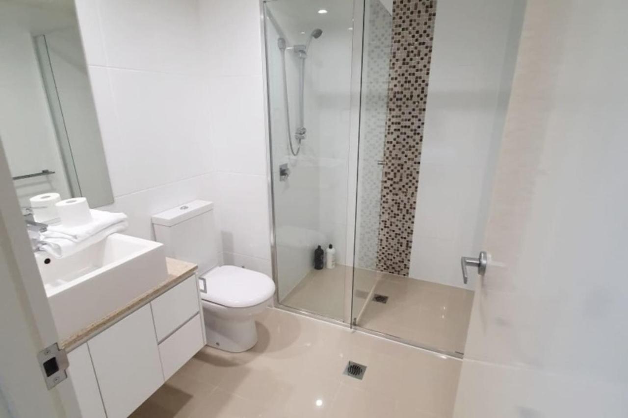 Modern 2br 2ba Close To Cbd *