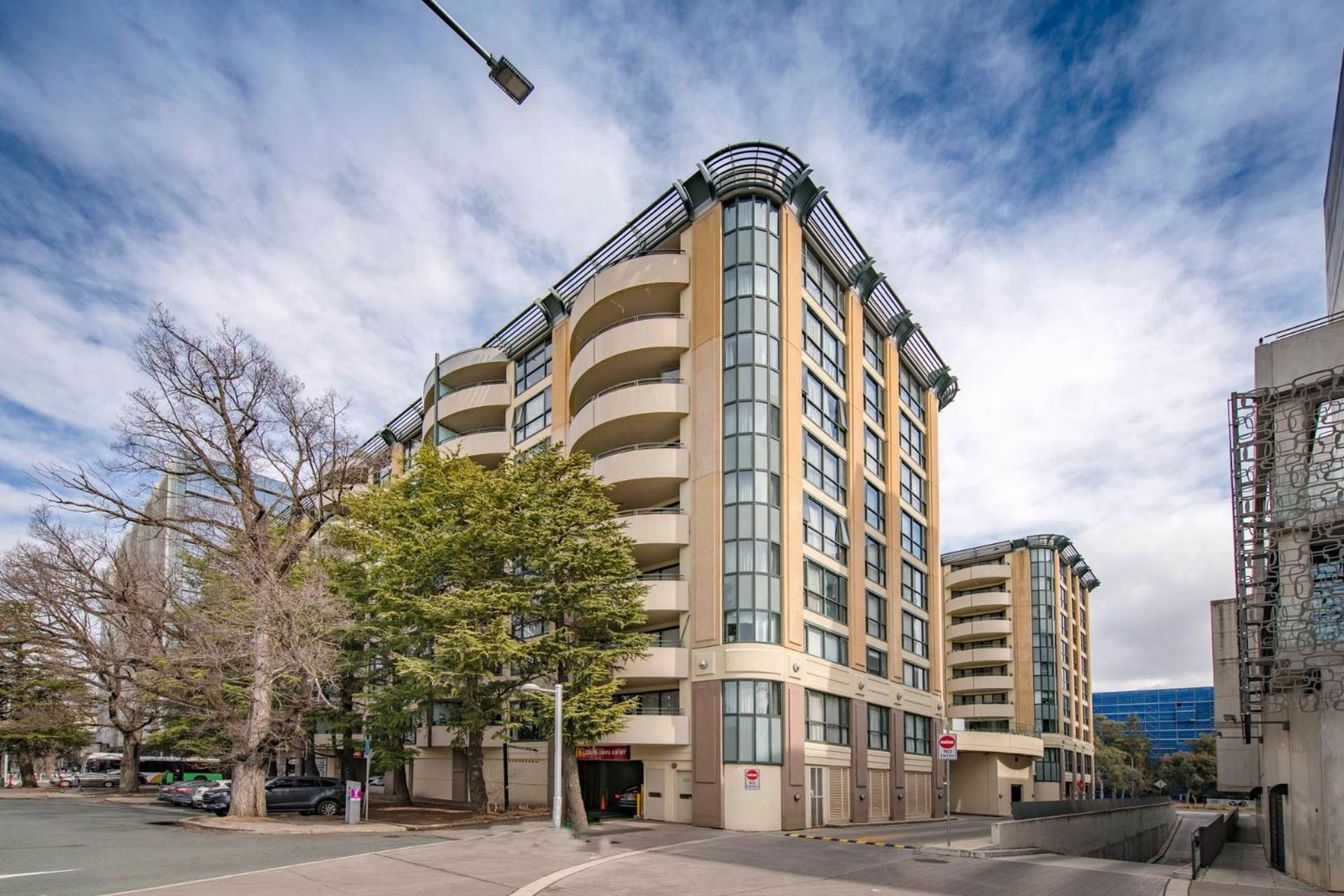 Apartment Braddon Gem - Your Away From *