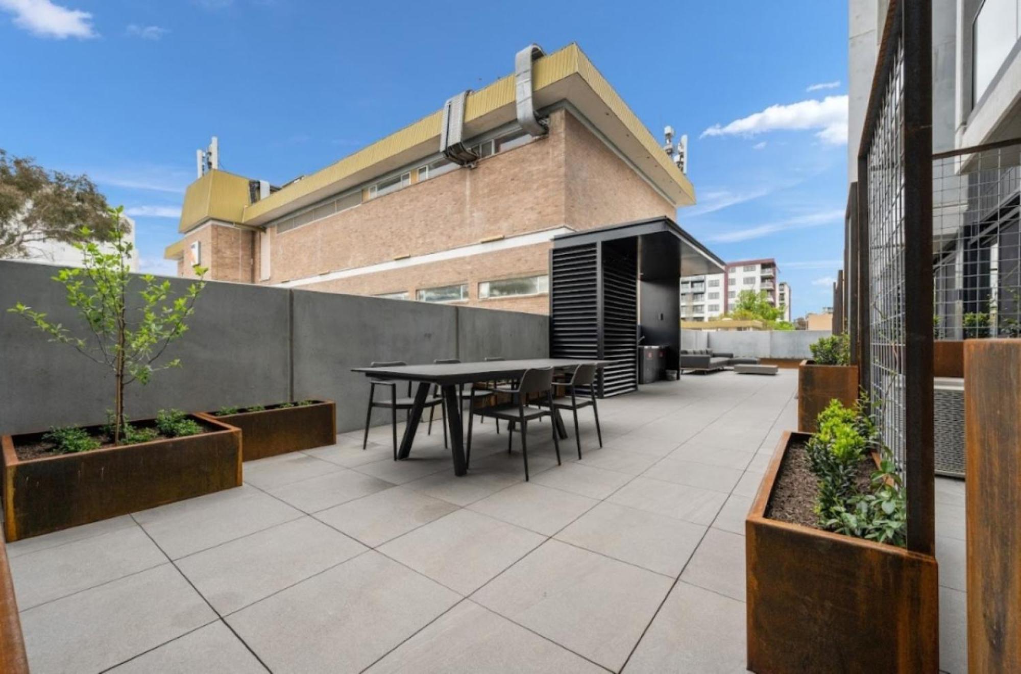 Apartment Braddon Studio: Heart Of *