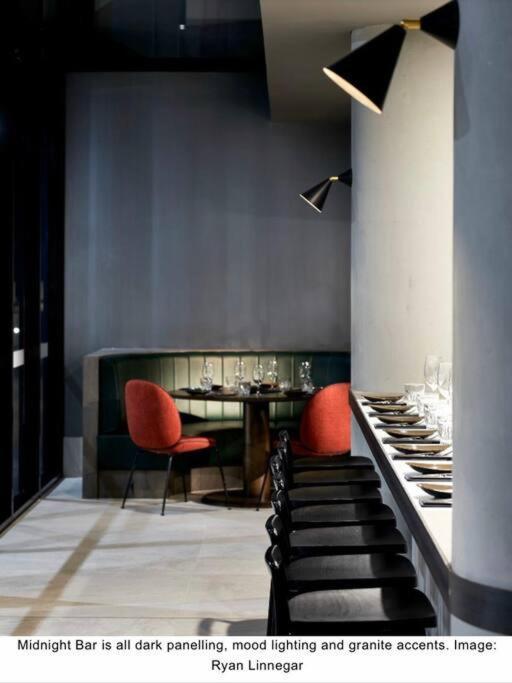 Midnight Luxe 2br 2bath 2car 230 Pool Gym Sauna Apartment *
