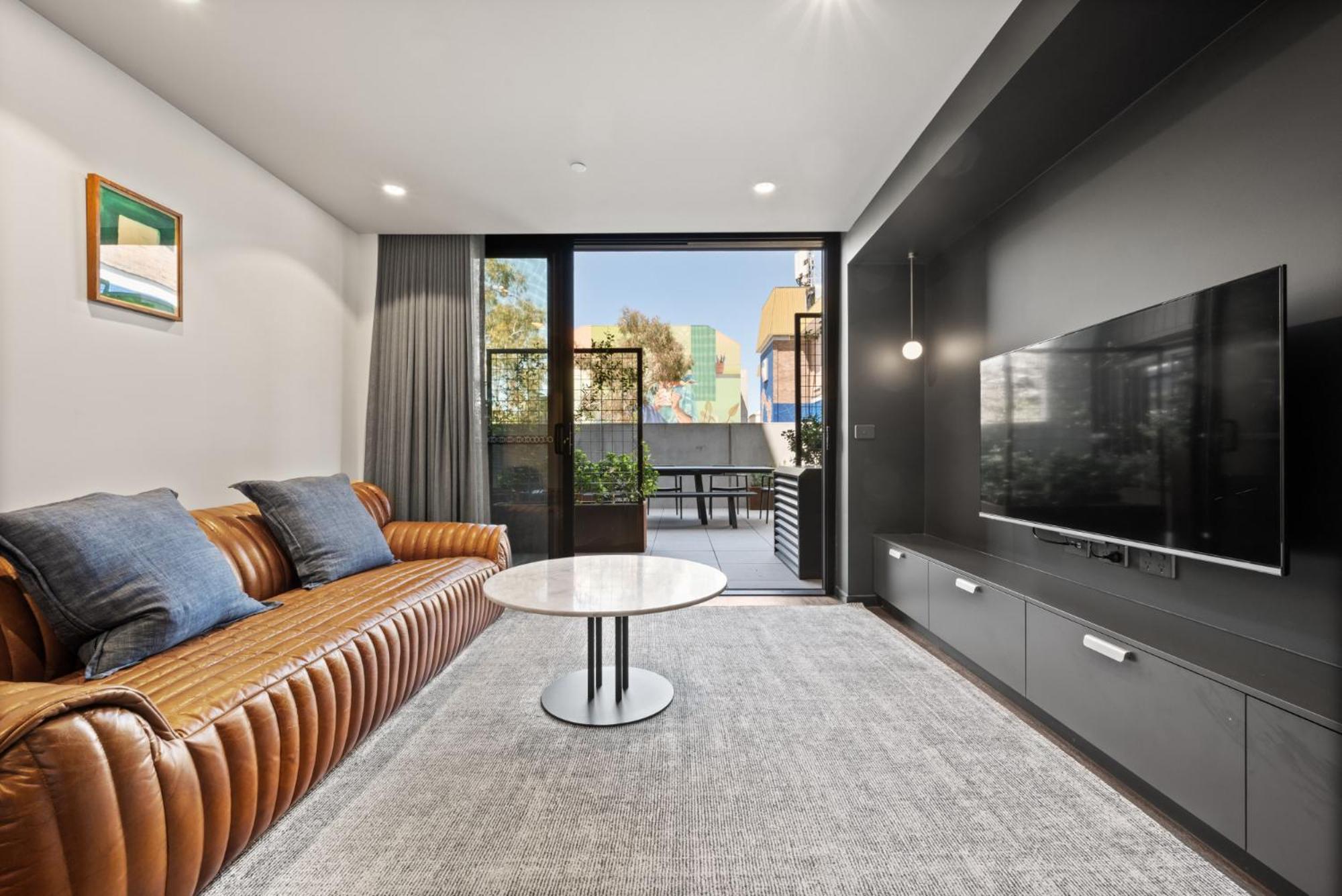 Braddon Studio: Heart Of *