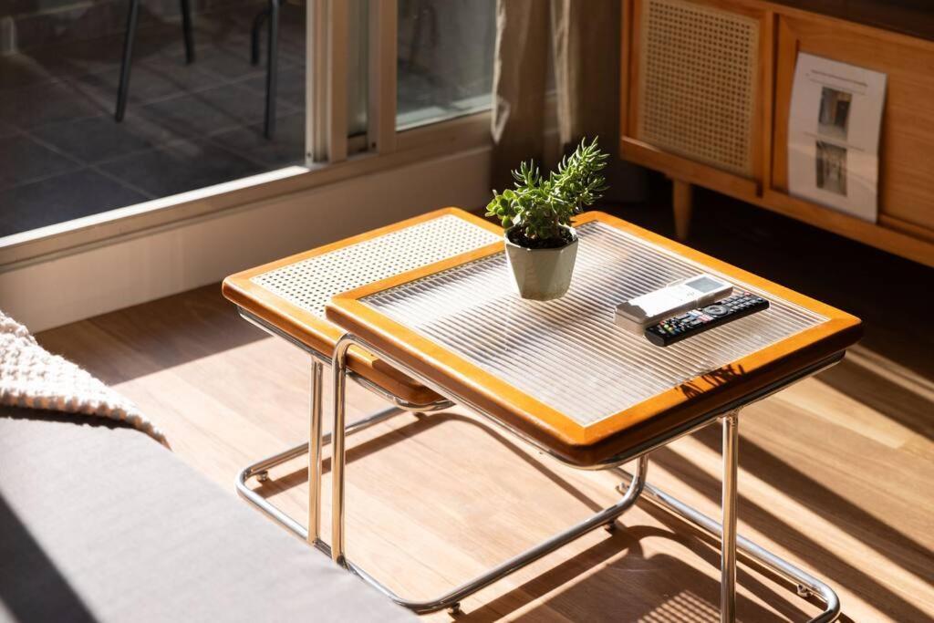 Apartment A Wabi-sabi Style At