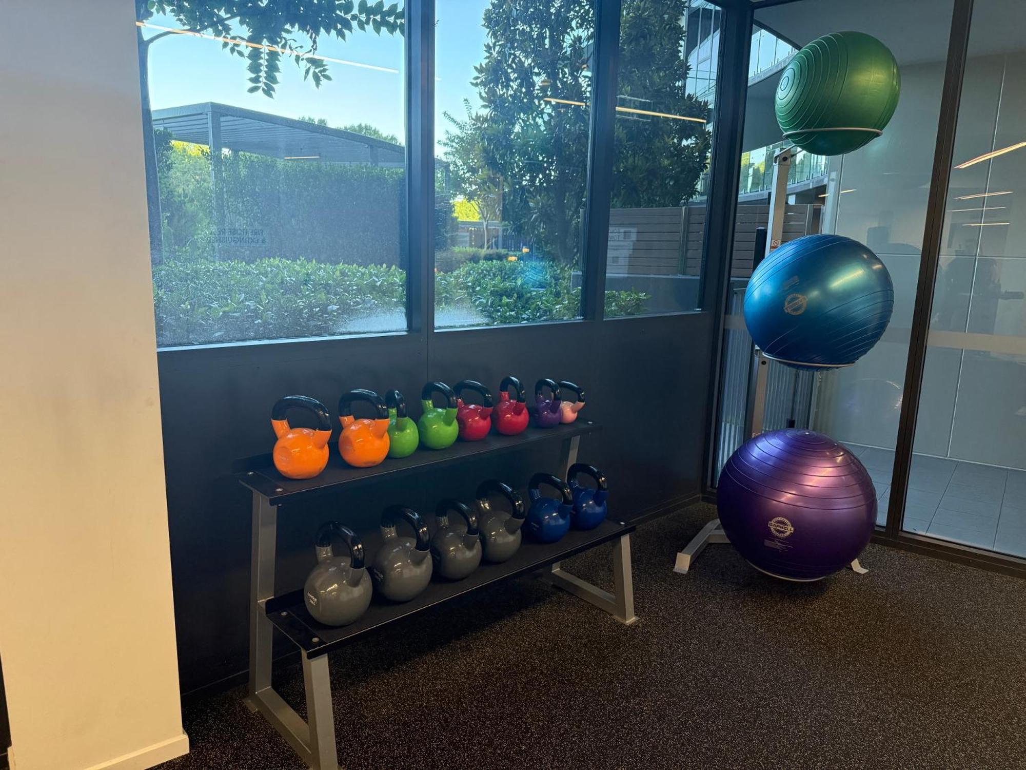 Apartment Manhattan Luxe Views L14 Pool Gym 1br 1 Bath 1 Secure Parking Canberra