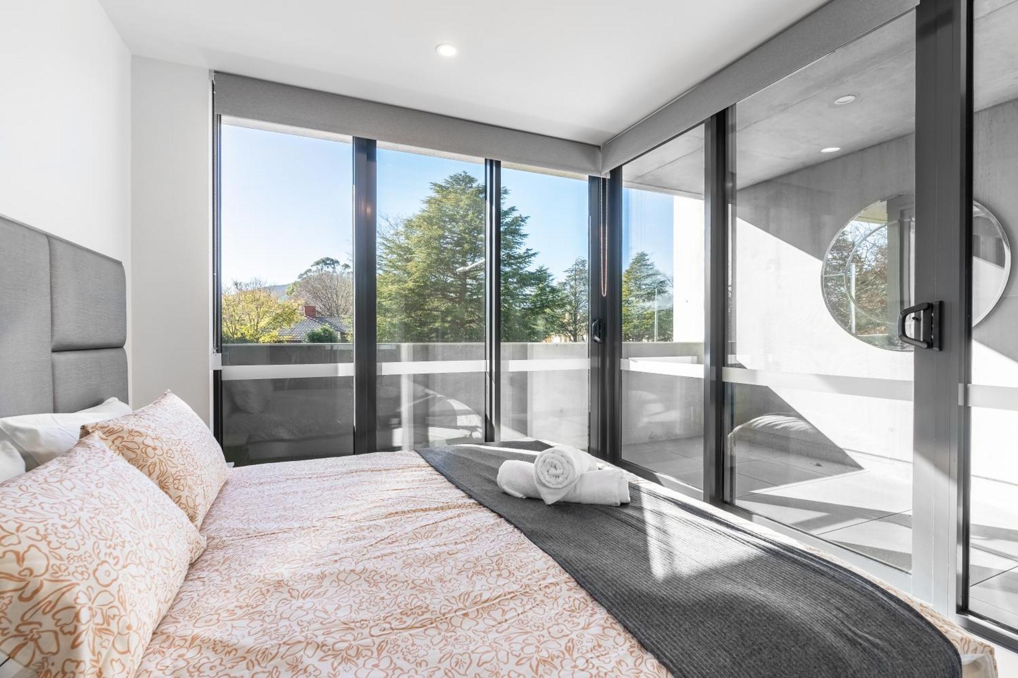 Modern Next To Centre Apartamento Camberra