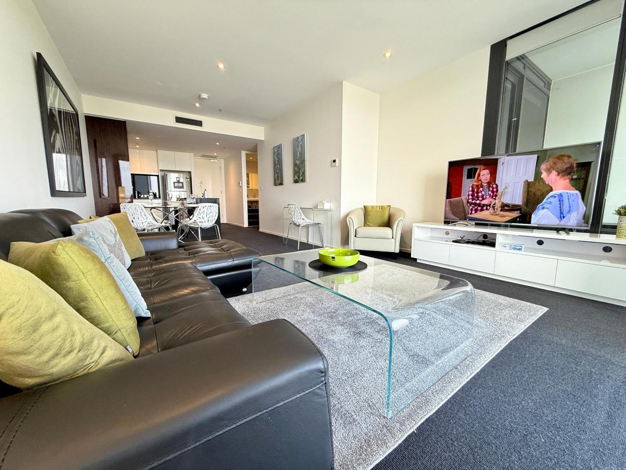 Manhattan Luxe Views L14 Pool Gym 1br 1 Bath 1 Secure Parking Apartment