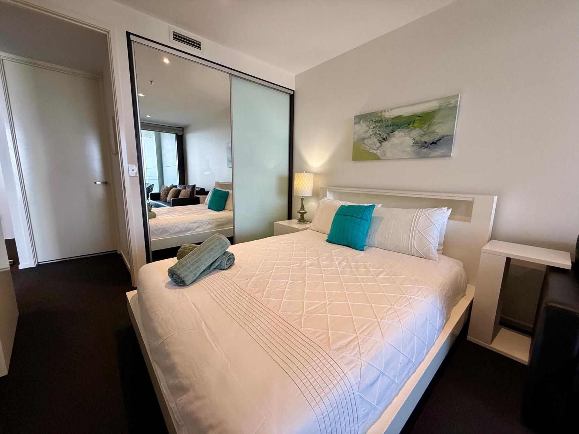 Apartment Manhattan Luxe Views L14 Pool Gym 1br 1 Bath 1 Secure Parking *