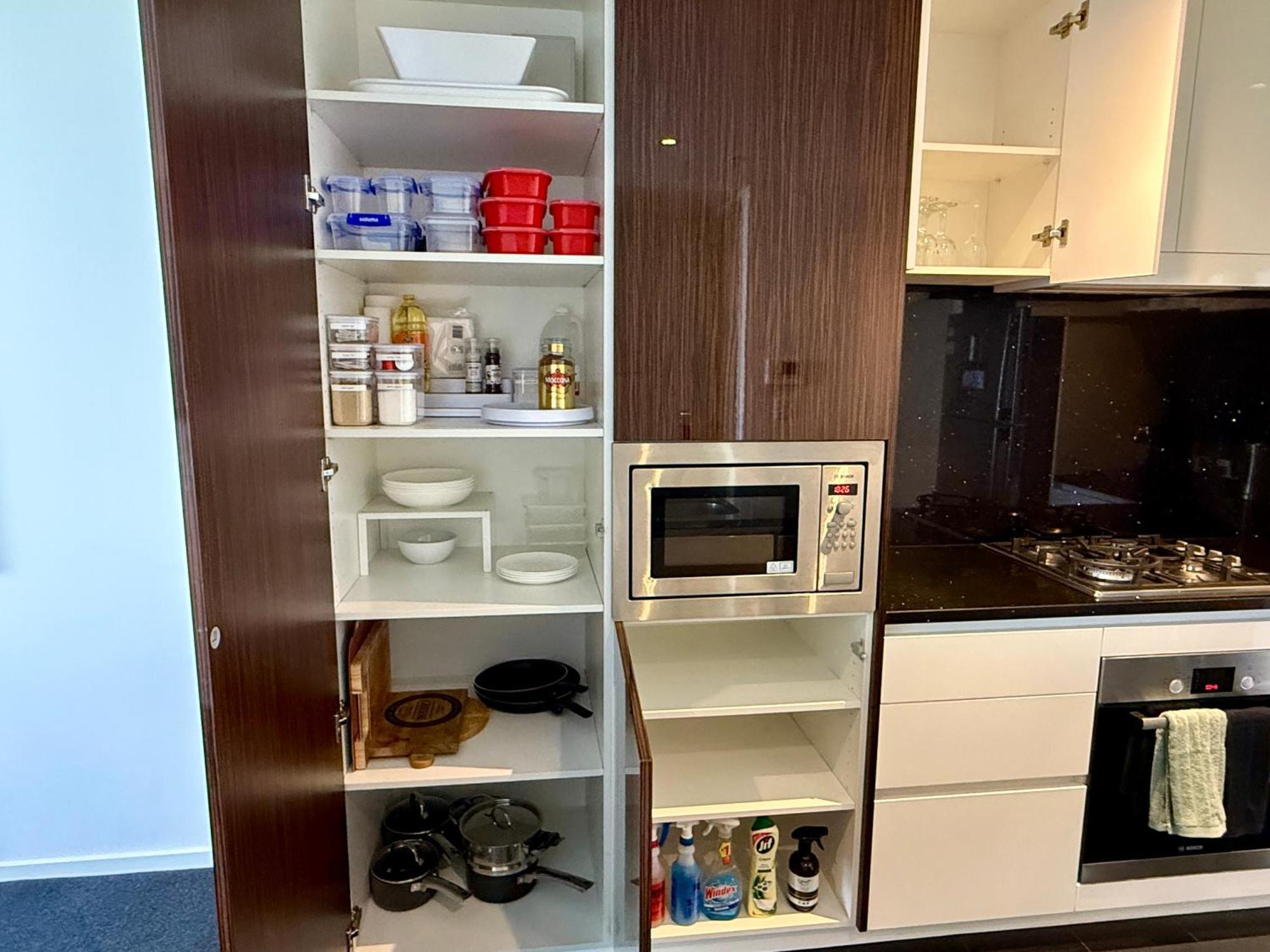 Apartment Manhattan Luxe Views L14 Pool Gym 1br 1 Bath 1 Secure Parking Canberra