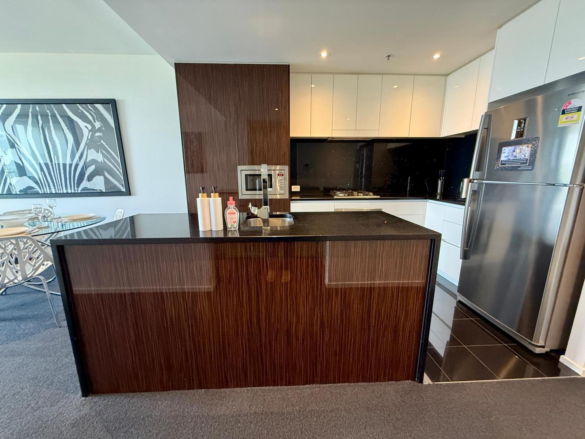 Apartment Manhattan Luxe Views L14 Pool Gym 1br 1 Bath 1 Secure Parking *