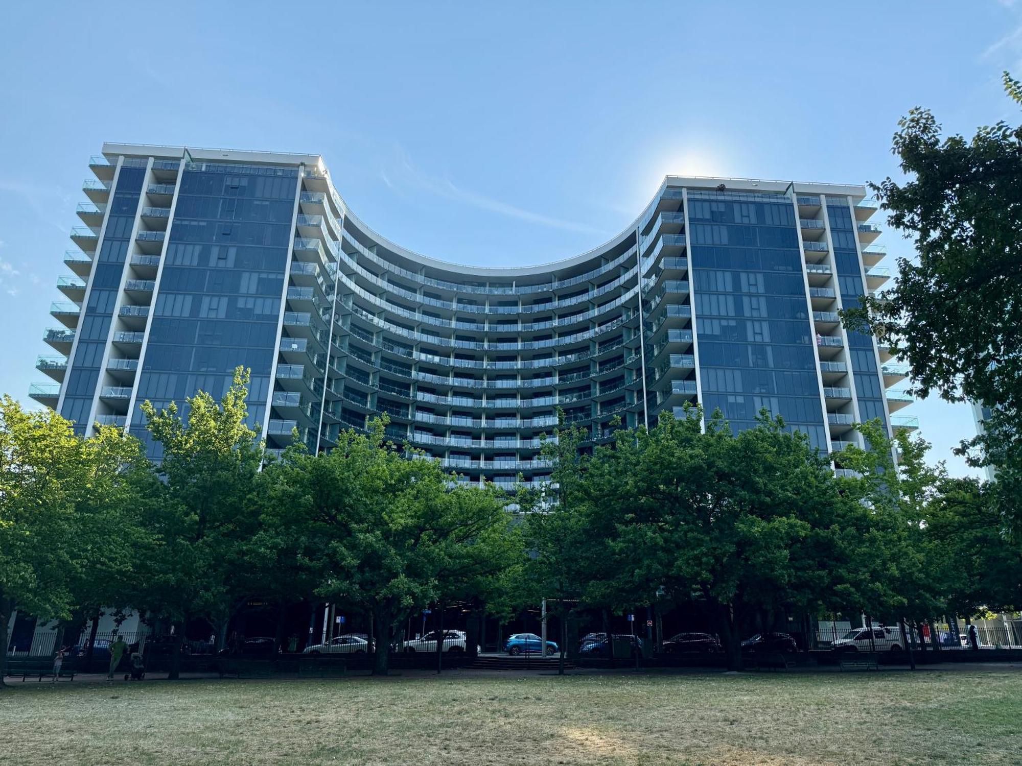 Manhattan Luxe Views L14 Pool Gym 1br 1 Bath 1 Secure Parking