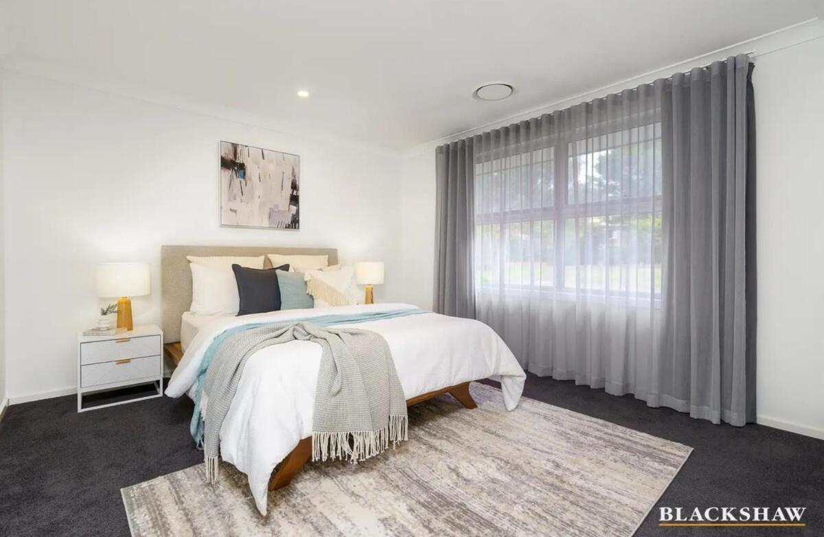 Inner Oasis In Oconnor - With Heated Pool Camberra