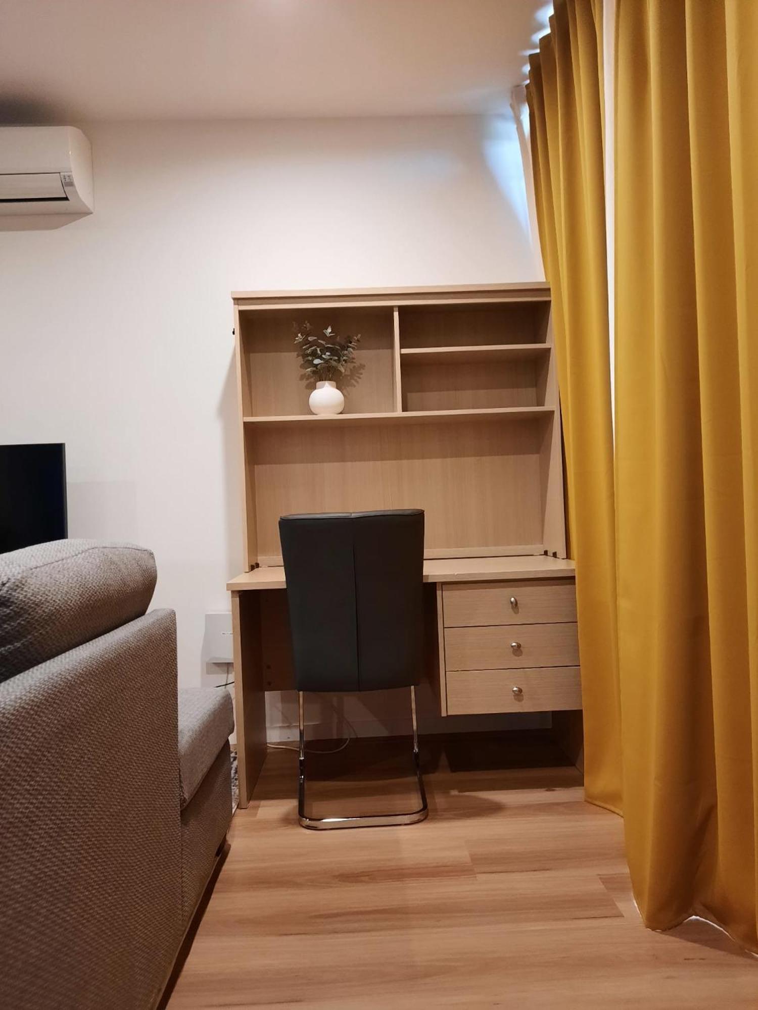 Zmith - Brooke, Near Ais, Gio Stadium, Uc, & Nth - Hospital * Canberra