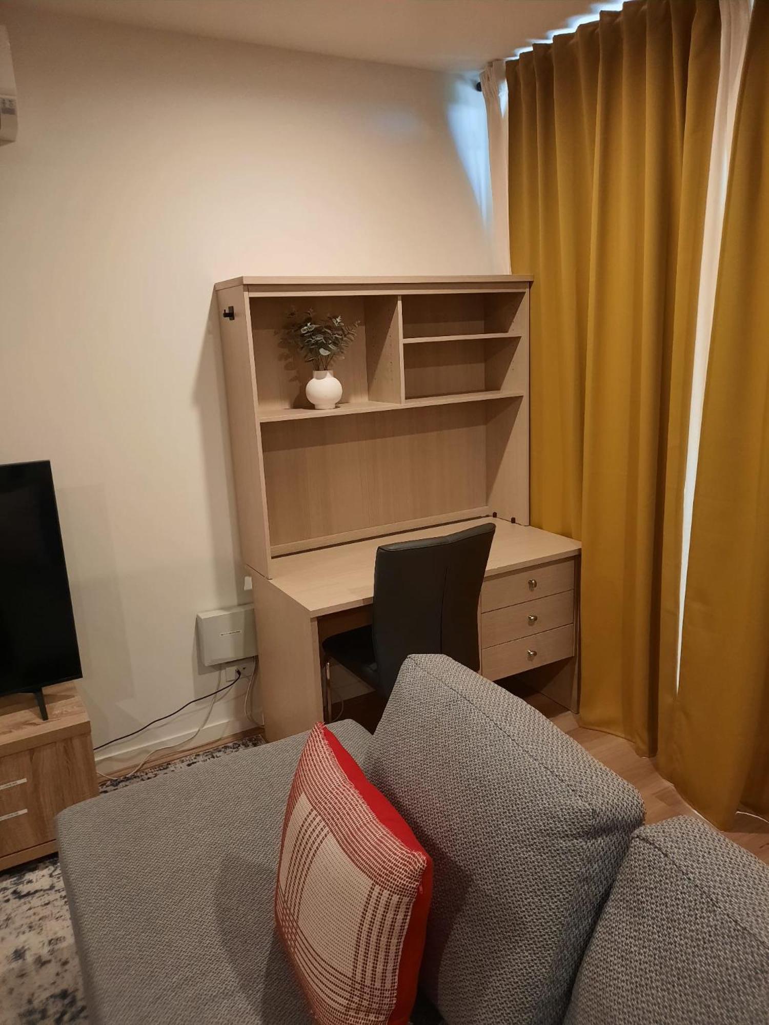 Zmith - Brooke, Near Ais, Gio Stadium, Uc, & Nth - Hospital Apartment