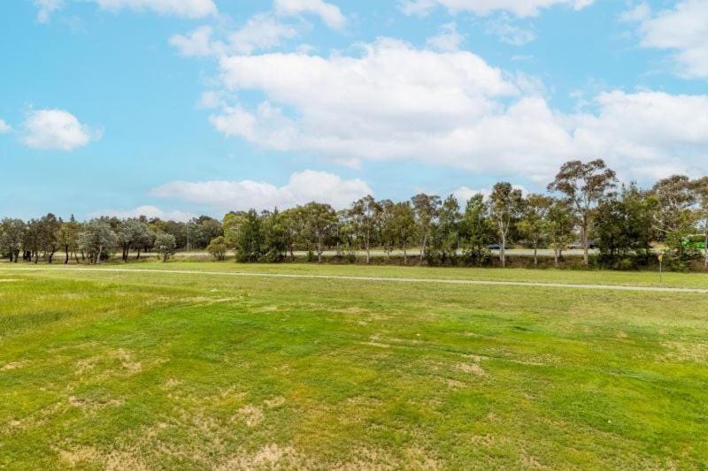 Zmith - Brooke, Near Ais, Gio Stadium, Uc, & Nth - Hospital Apartment Canberra