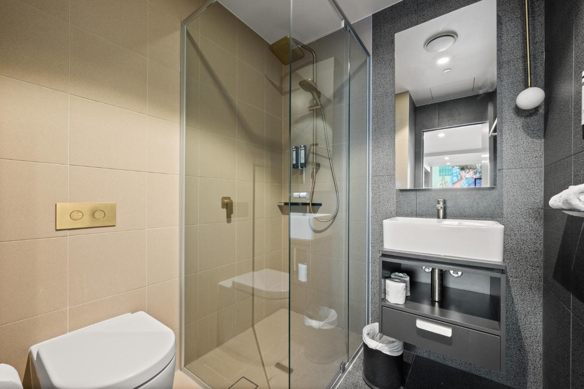 Braddon Studio: Heart Of Apartment Canberra