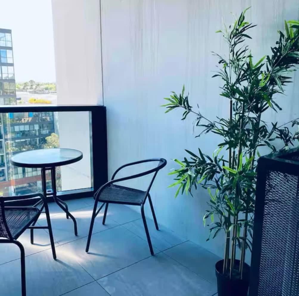 1br-1br-1car-sleeps 4-pool-cbd Apartment Canberra