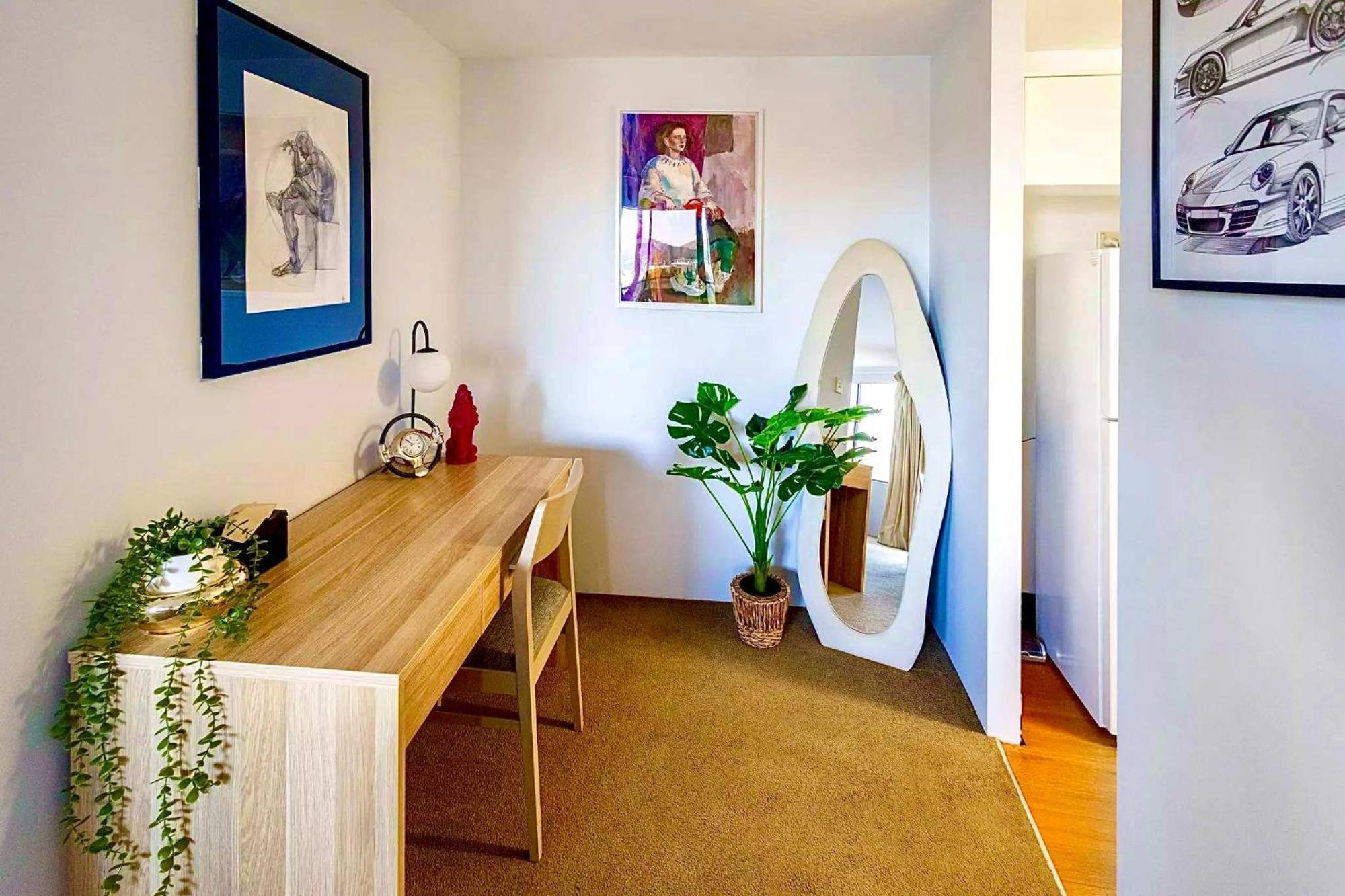 Apartment Sky High 3br Cbd Views Pool & Gym *