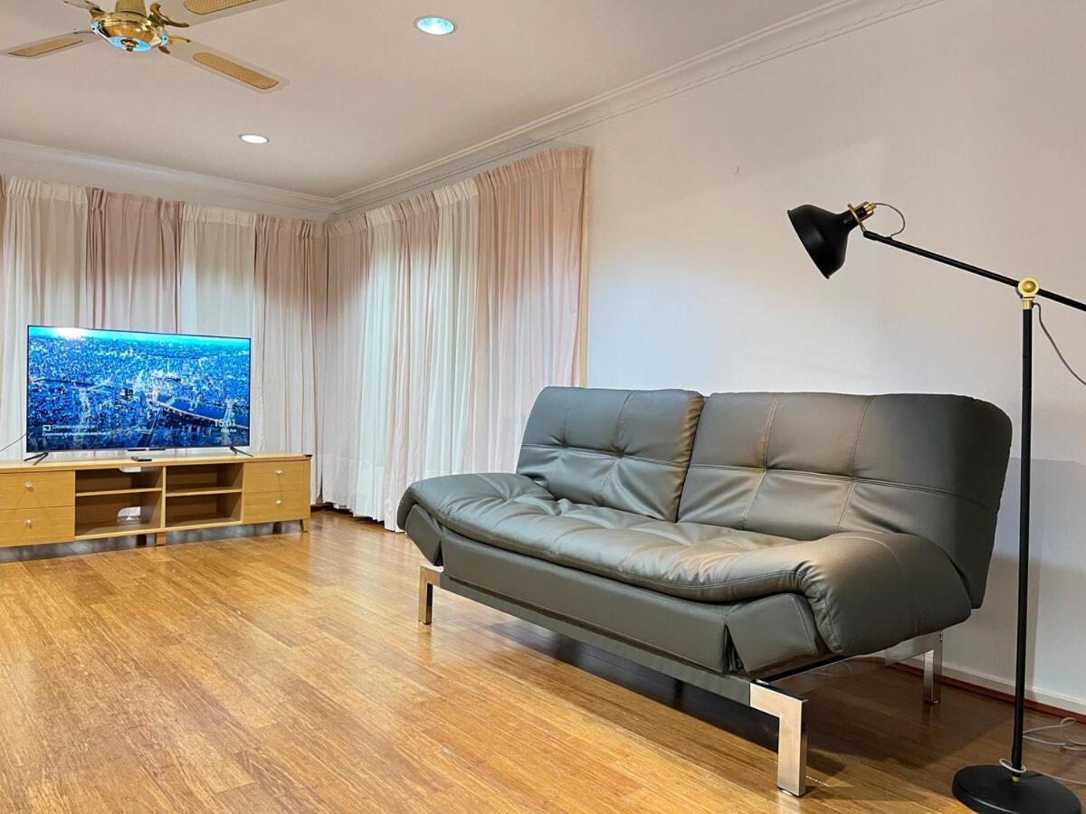 Hawker 4br House