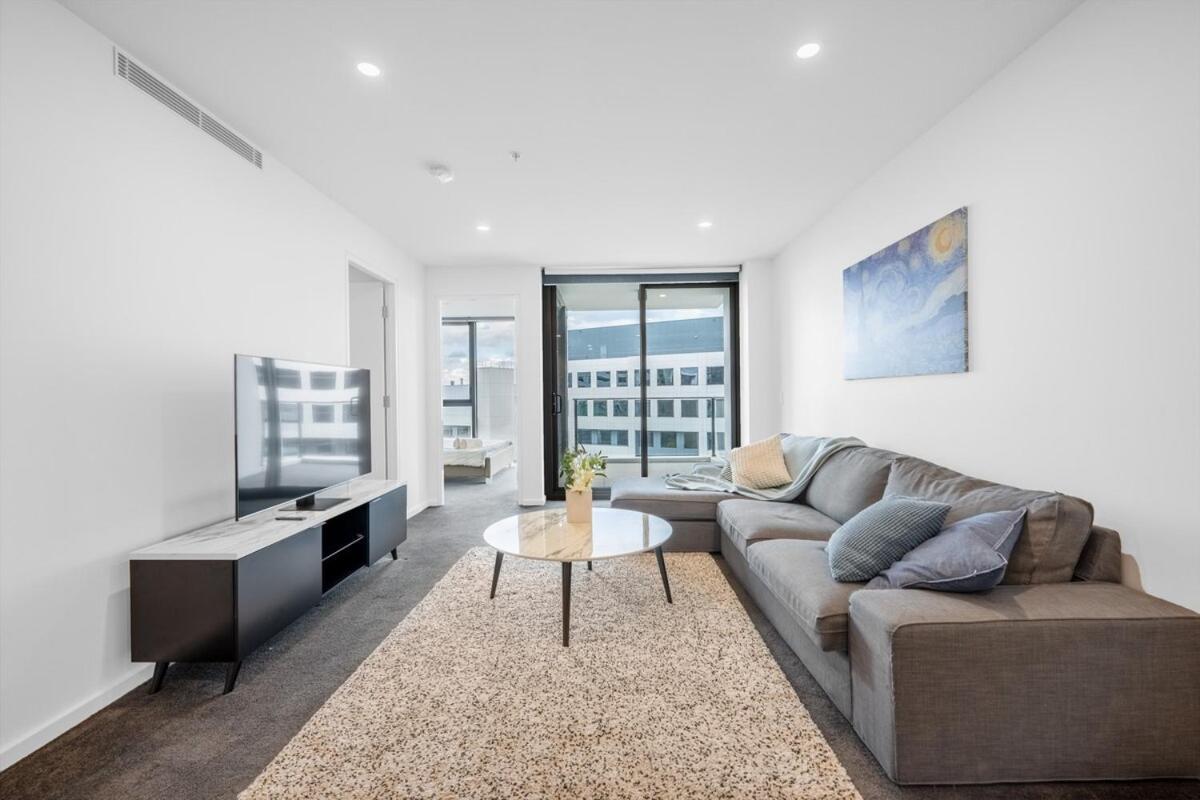 Modern 2b&2b Retreat Await Apartment *