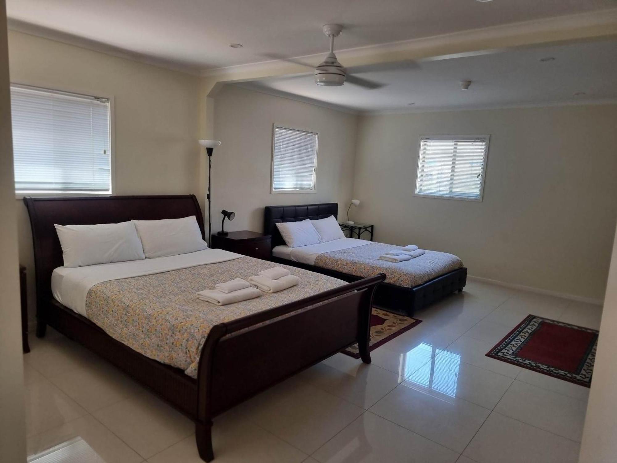 Apartment Tuggeranong Short #11c - Sleeps 8