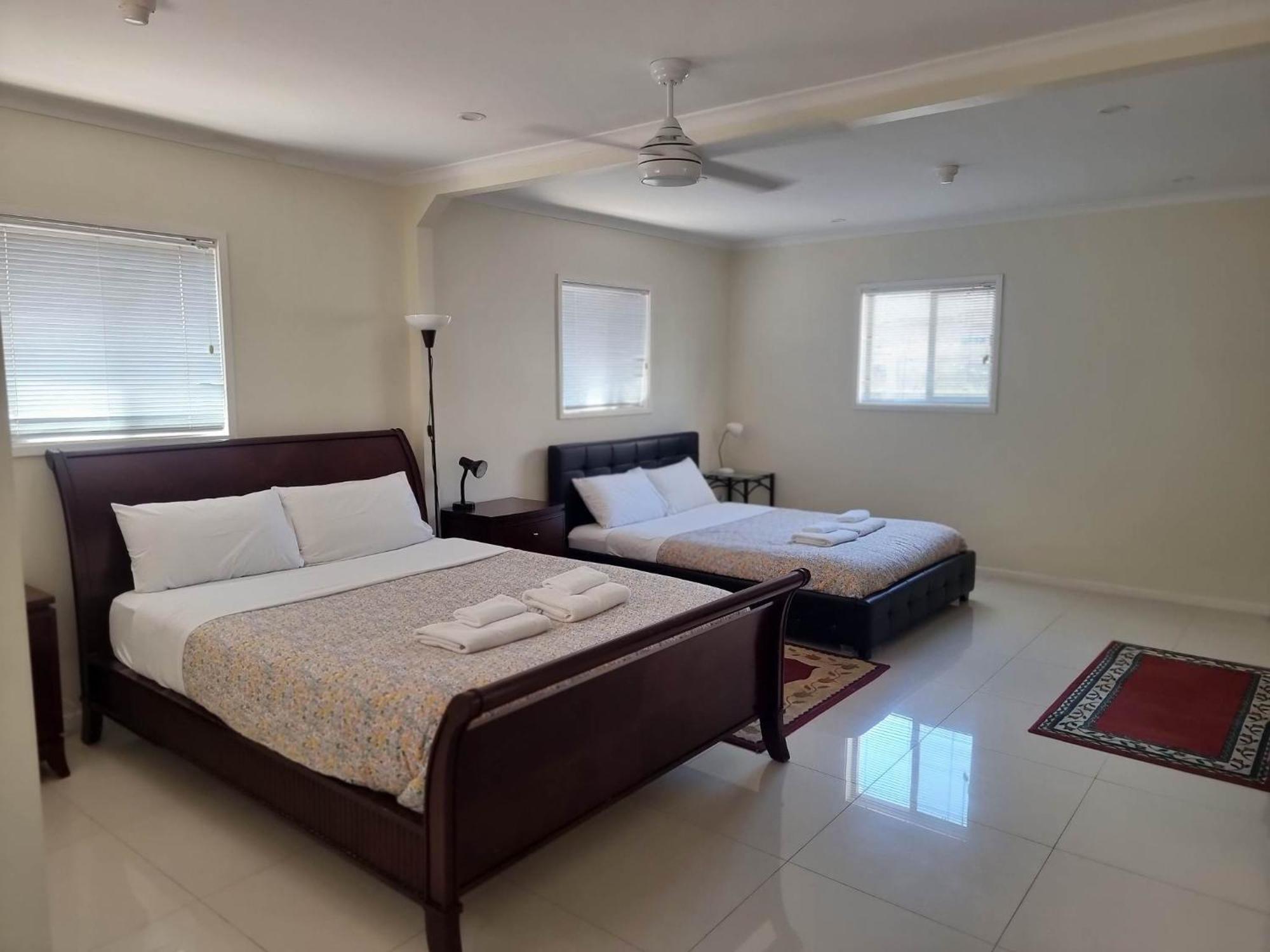 Apartment Tuggeranong Short #11c - Sleeps 8 *